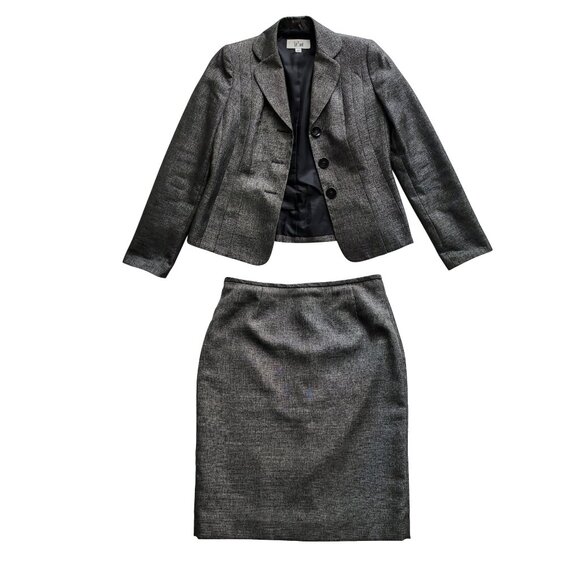 Le Suit Gray 3 Button Front Business Suit Skirt Set Size 4 - Picture 2 of 16